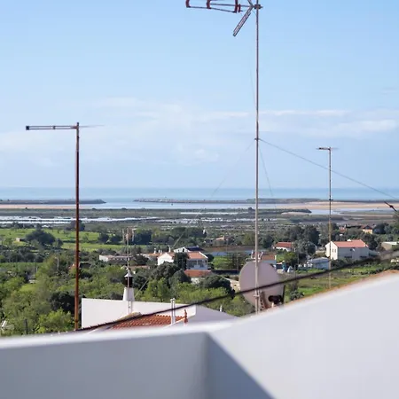 Family-friendly With Ac & Patio By Lovelystay Vakantiehuis