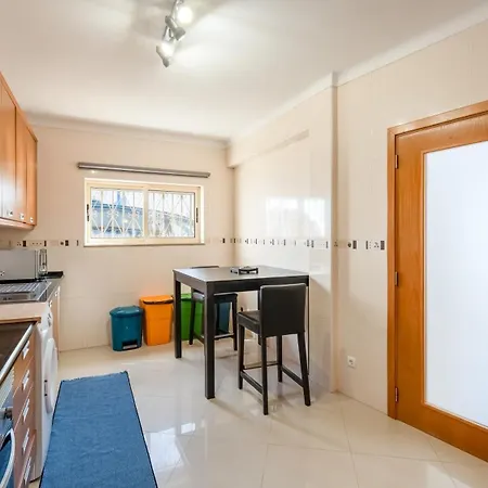 Family-friendly With Ac & Patio By Lovelystay Vakantiehuis *