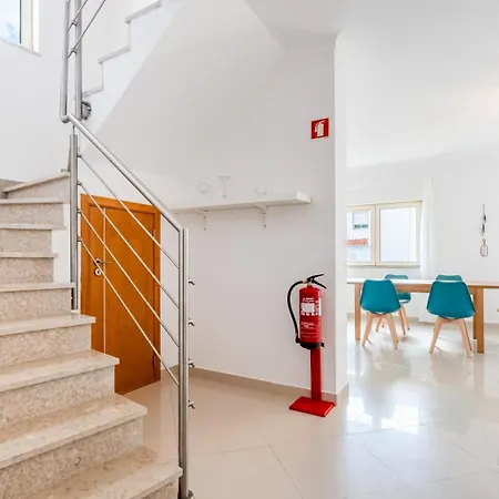 Family-friendly With Ac & Patio By Lovelystay Portimão